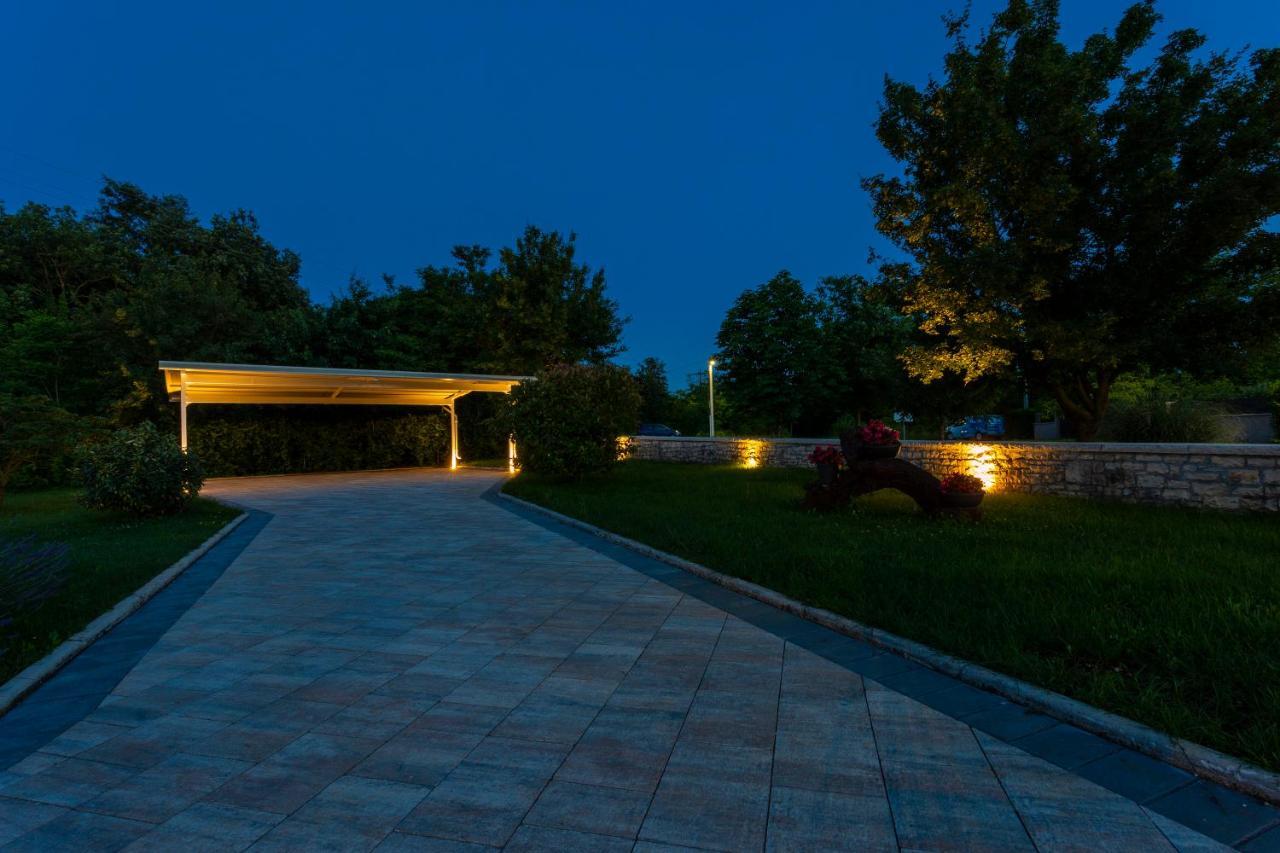 Villa Krizanci Zminj Exterior photo